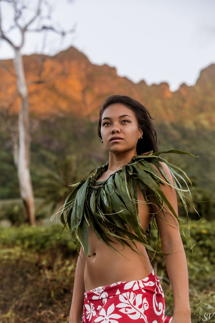 Hawaiian women photo