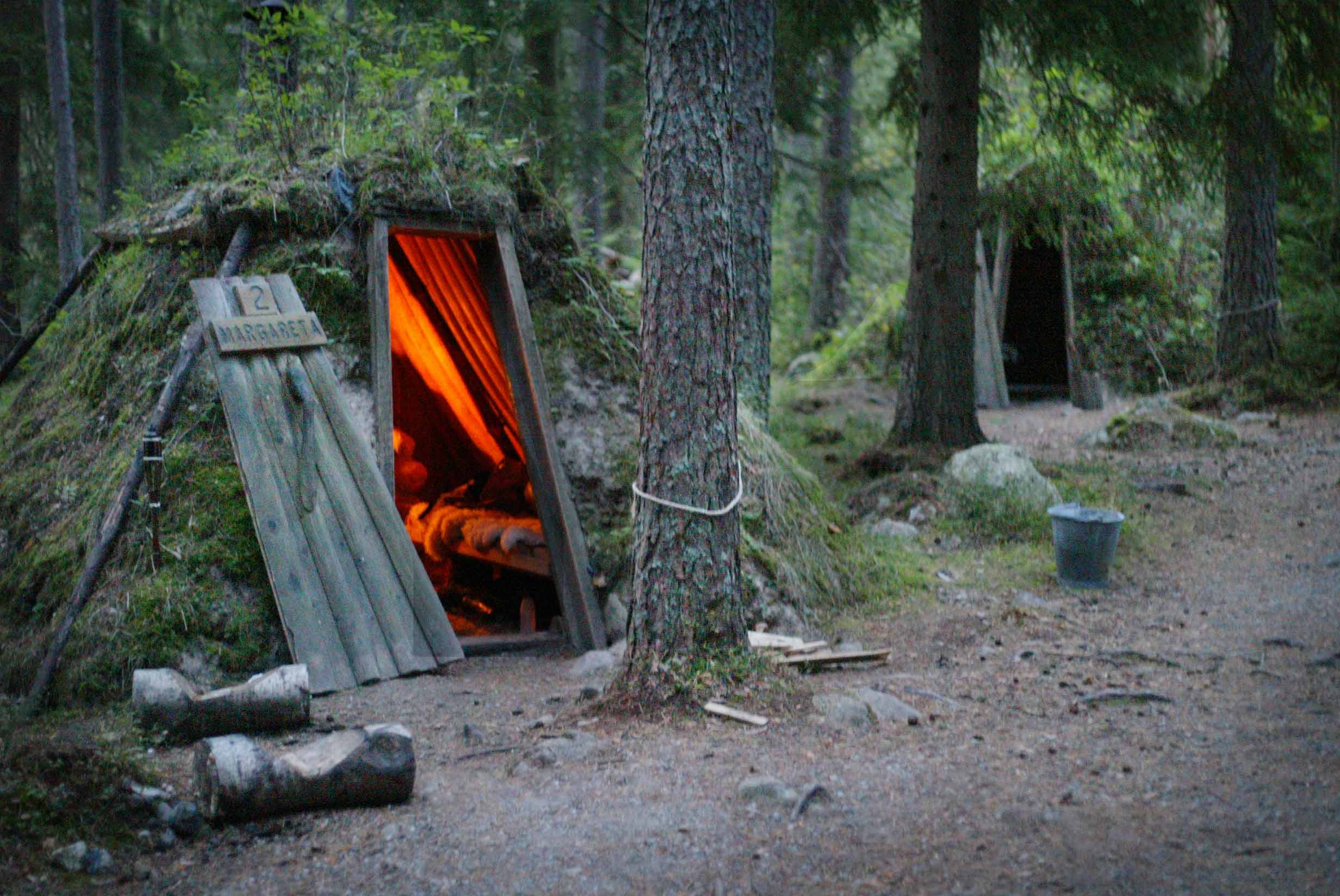 Ночлег. Kolarbyn Ecolodge Швеция. Эко отель Швеция. Отель Forest Hut, Швеция. Дикий отель в лесах Швеции.