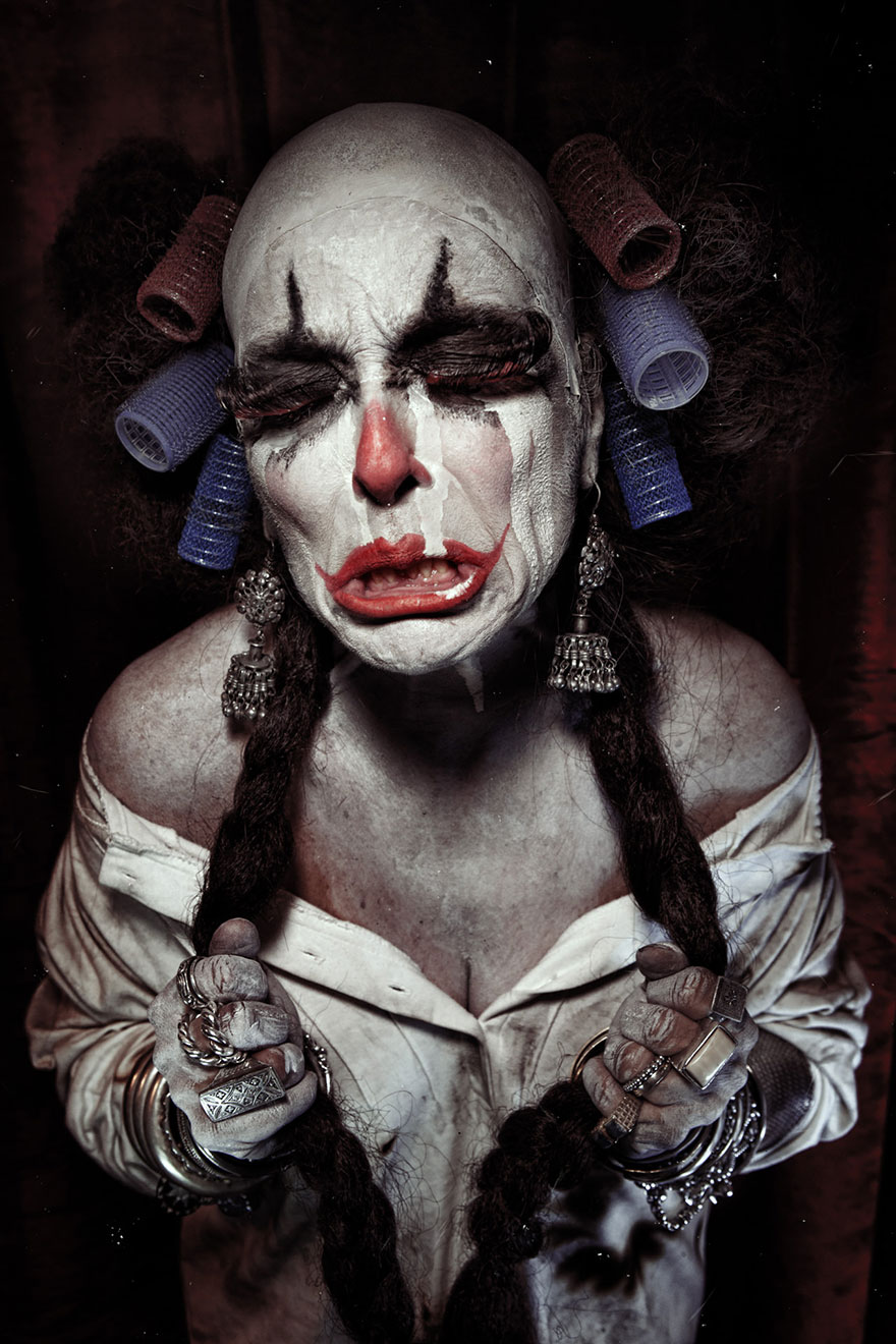 macabre-scary-clown-portraits-photography-clownville-eolo-perfido-99-12.jpg