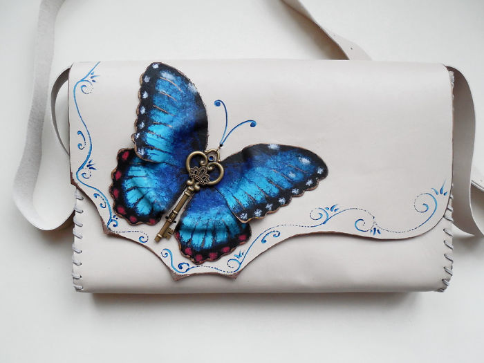 Бабочки на сумке