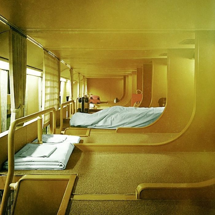 Japanese Sleeper Trains Look Ordinary From Outside But Their Interiors Are ...