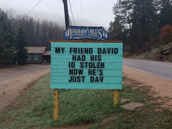 hilarious-indian-hills-community-center-signs-63-5d67908d4aa5c__700.jpg