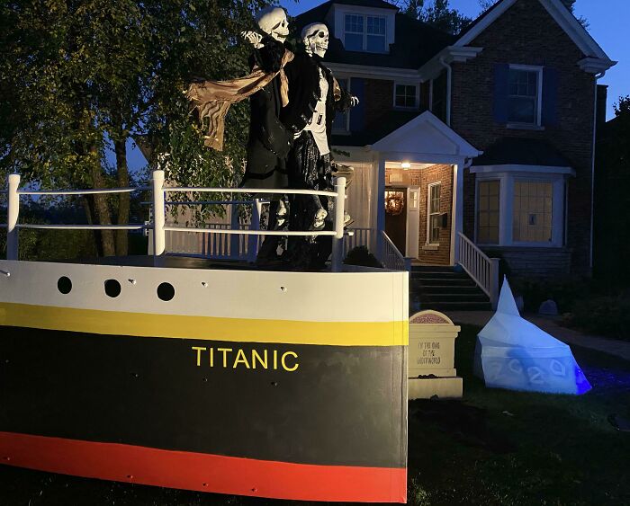 I Built My First Yacht For Halloween