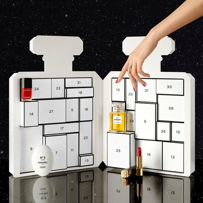 TikToker Roasts Chanel By Revealing What's Inside Its 'Glamorous' $825 Advent  Calendar