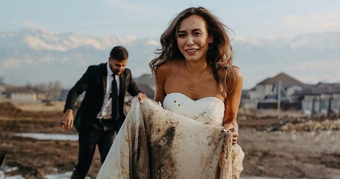 Photoshoot Fail: Couple Ends Up In Mud For Their Wedding Pictures