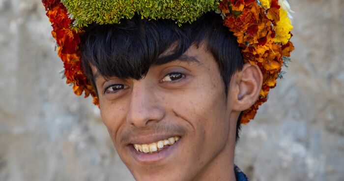 On My Trip To Saudi Arabia, I Met Male Members Of The Qahtan Tribe - Flower Men