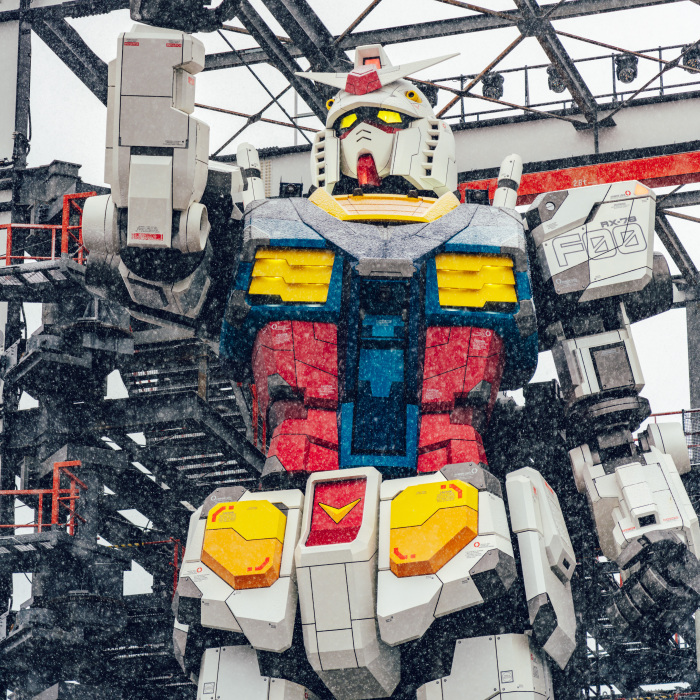 I Took Pictures Of The Gundam Starting Up In The Very Middle Of A Snowstorm (15 Pics)