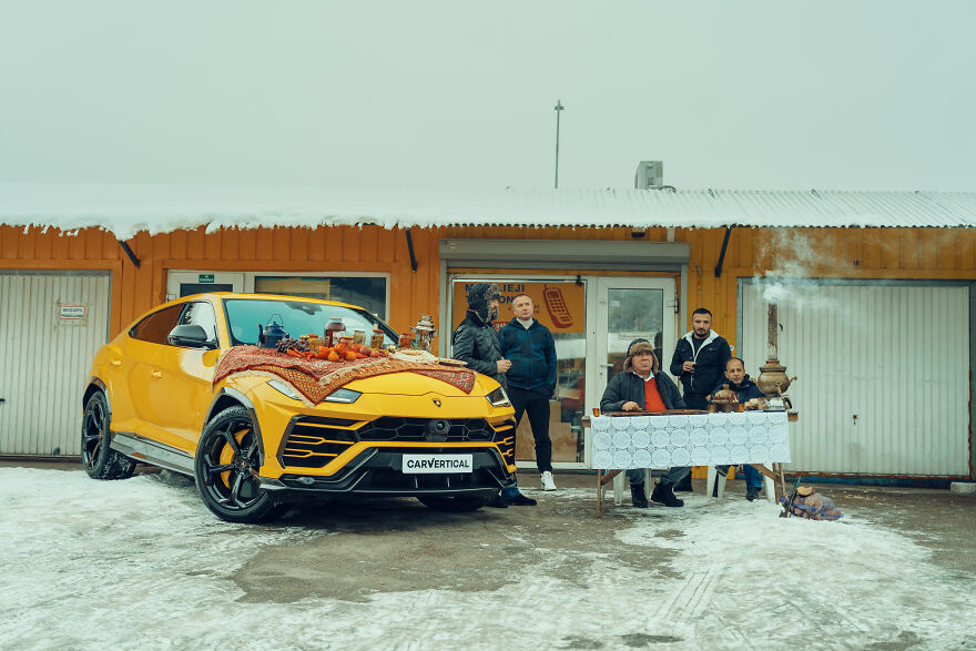 Only In Eastern Europe: The Picnic At -20 Degrees