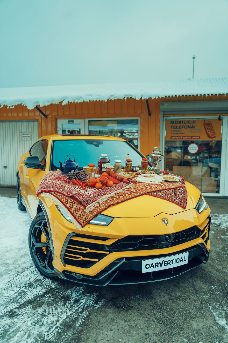 Only In Eastern Europe: The Picnic At -20 Degrees