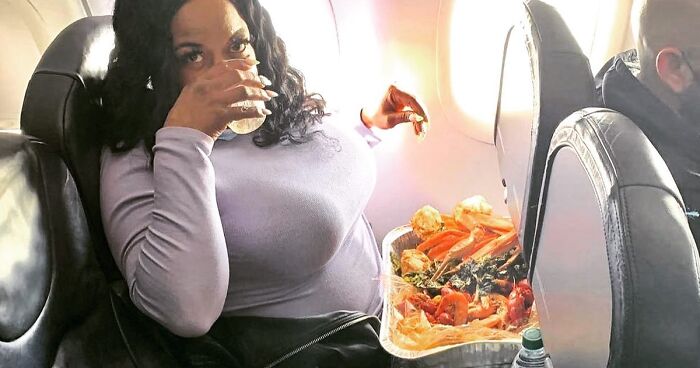 This Instagram Gathers 76 Bizarre Images Of The Worst Passengers On Planes (New Pics)