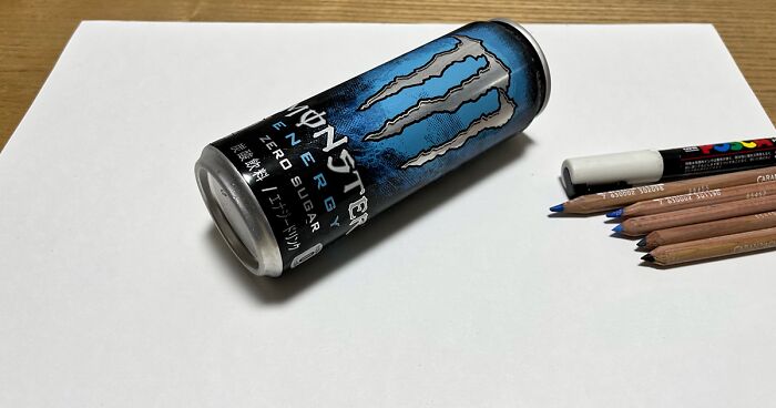 Japanese Artist Draws Everyday Objects In 3D Using Colored Pencils (33 Pics)