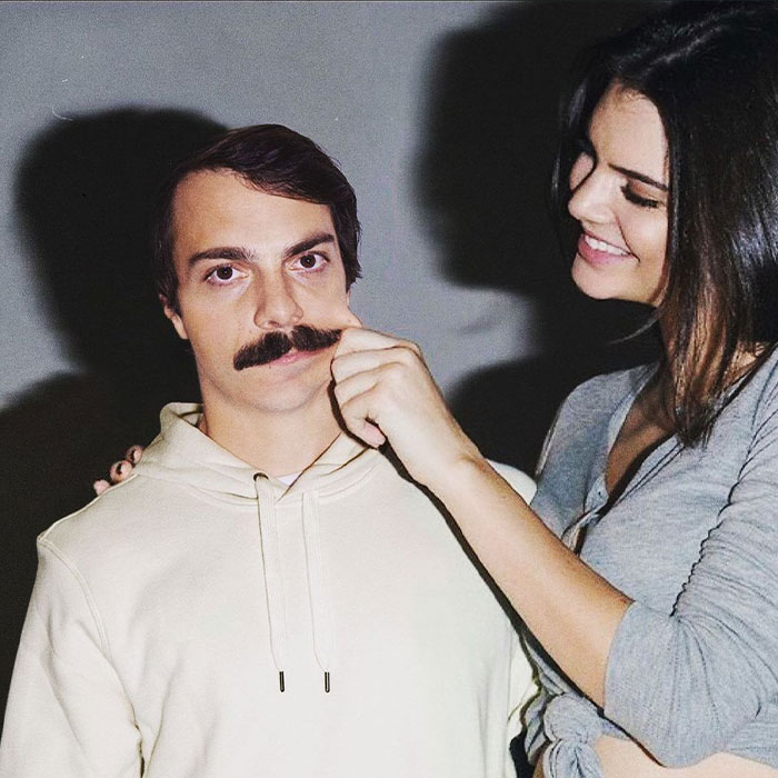 This Guy Won’t Stop Photoshopping Himself Into The Kardashian-Jenner Family’s Photos And It Makes Them 10 Times Better (26 New Pics)