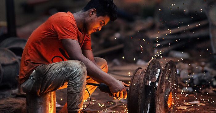 My 58 Photos Capture The Quiet Side Of City Life In The Narrow Streets Of South Asia