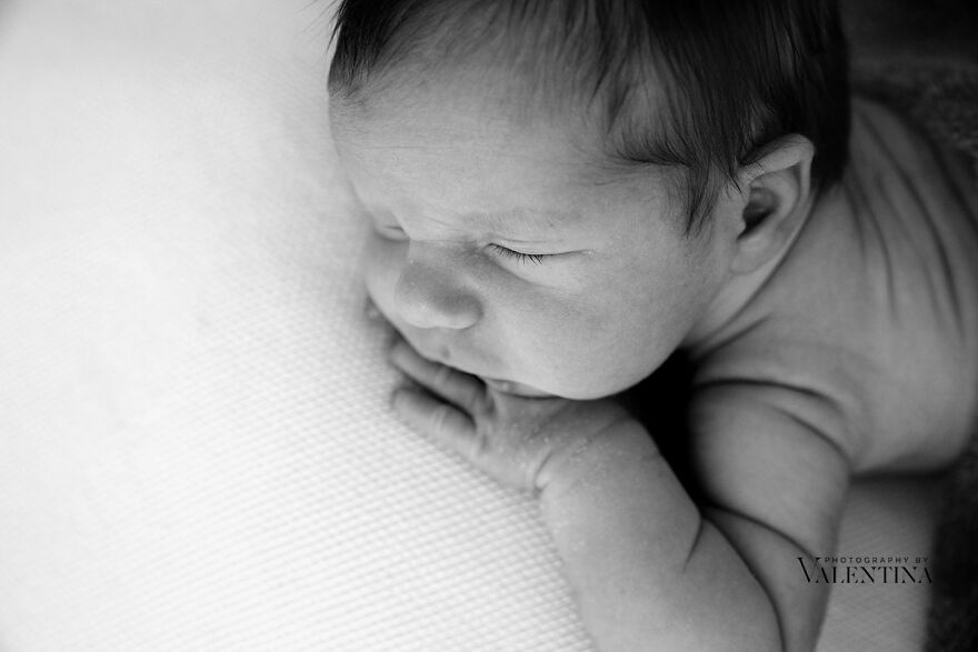 I Photograph Newborn Babies In The Most Simple Way