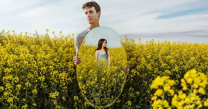 50 Cute Engagement Photos Of 2022 That Might Take Your Breath Away