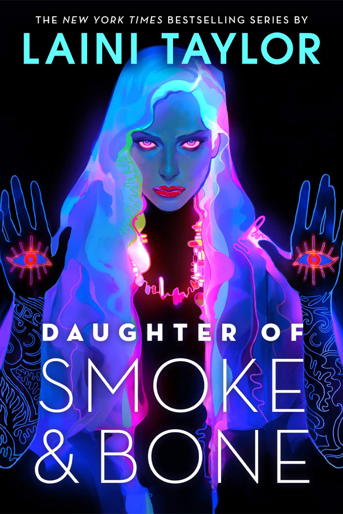 Daughter Of Smoke & Bone By Laini Taylor