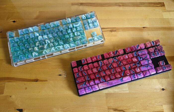 I Spent 3 Months Learning And Creating Some Keycap Sets Out Of Resin, Acrylic Paint, Ink, And Mica Powder (4 Pics)