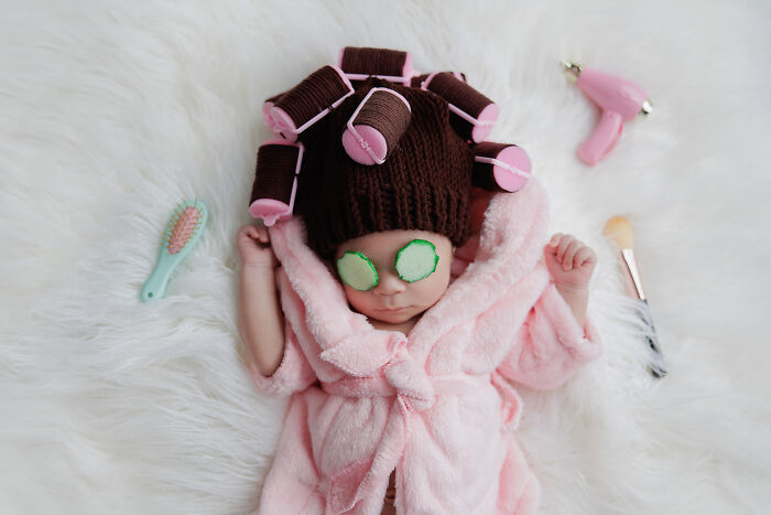 I Made A Hairstylist Newborn Photography Session (5 Pics)