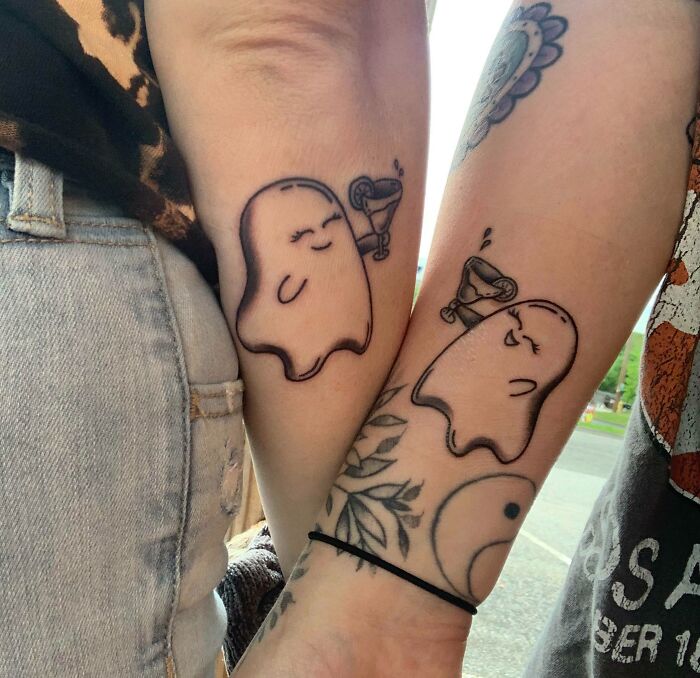 Bestie Tattoos 15 Meaningful Friendship Tattoo Symbols 2023