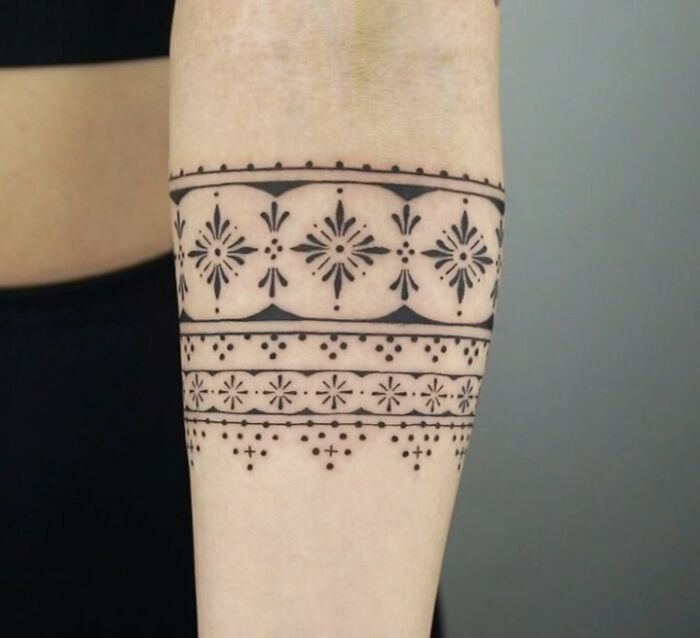 Flower pattern armband tattoo