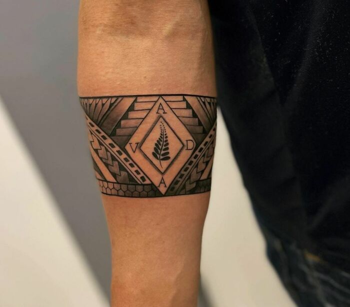 90 Armband Tattoos For Those Who Wear Their Heart On Their Sleeve ...