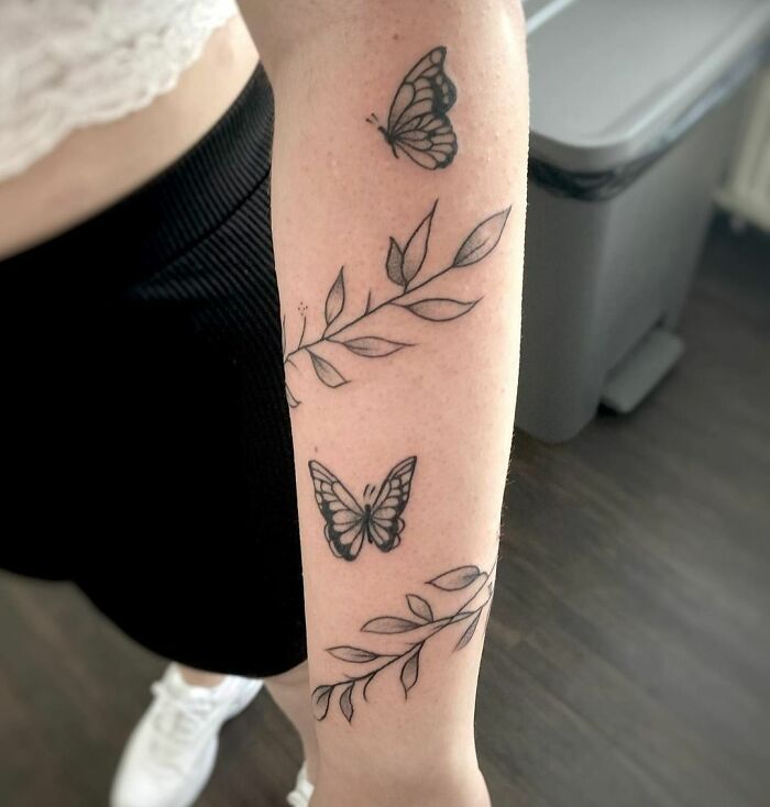 Butterflies armband tattoo