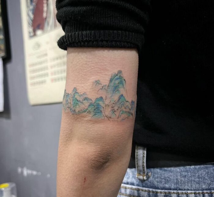 Mountain Armband tattoo