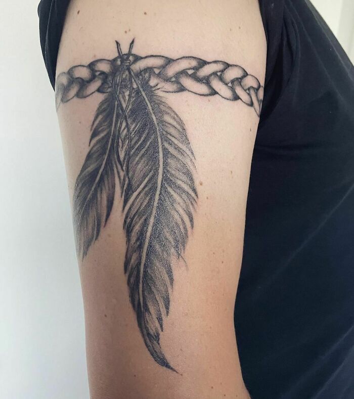 Feathers Armband tattoo