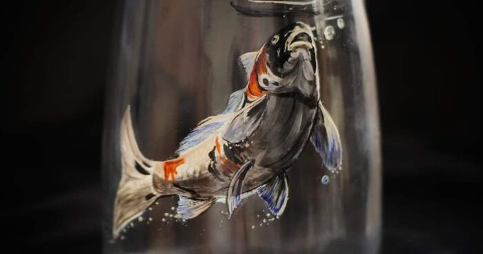 I Am A Romanian Artist, And I Paint Hyperrealistic-Looking Animals On Glassware (20 New Pics)