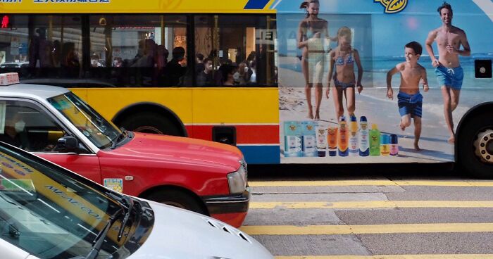 Street Photographer Captures Funny Accidental Compositions (46 New Pics)