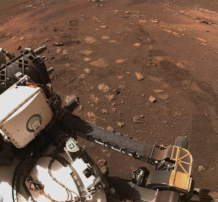 Picture of Mars surface with robot