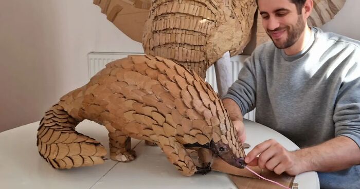 London-Based Artist Is Motivated To Produce Art That Helps Protect Endangered Animal Species By Reusing Discarded Materials For His Life-Like Sculptures (22 Pics)