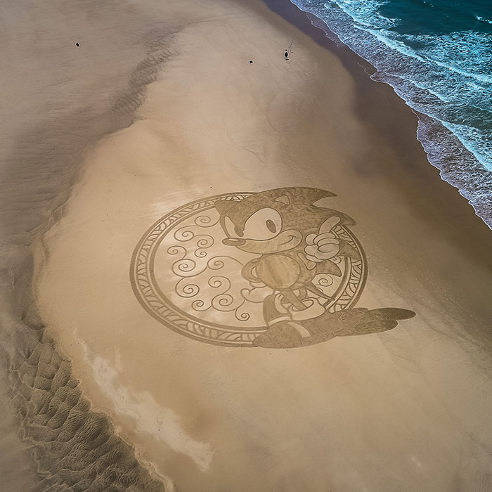 I Create Massive Drawings Out Of Beach Sand (30 Pics)