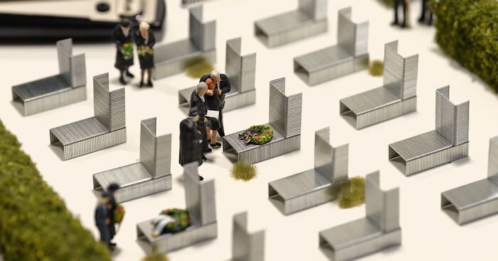 This Japanese Artist Has Been Creating Miniature Dioramas Every Day Since 2011 (105 New Pics)