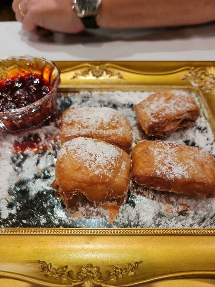 I Found The Actual Cocaine Course. It’s On The Beignets