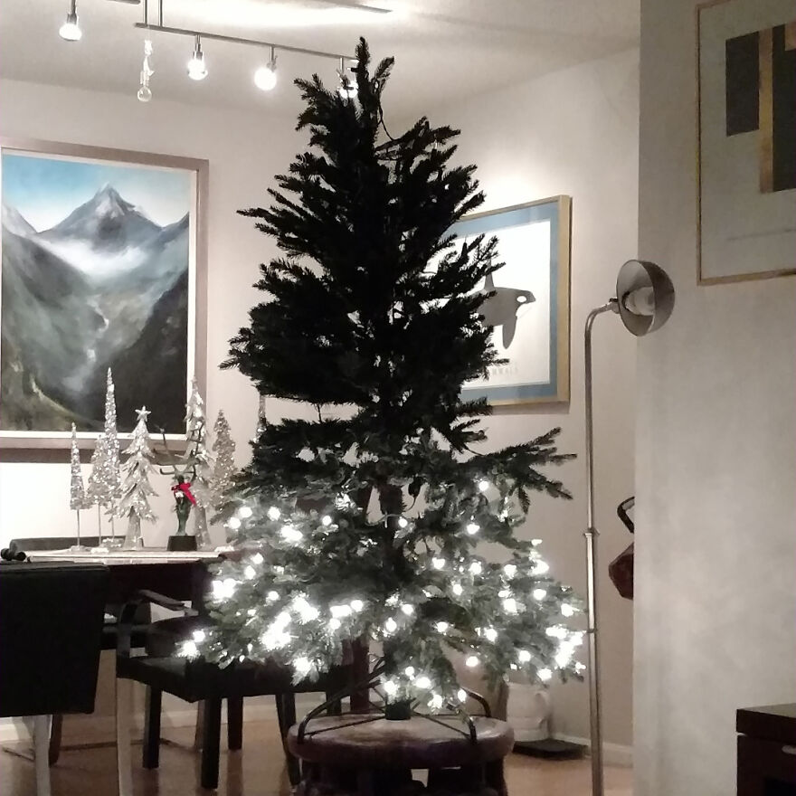 12 Christmas Trees You Wouldn’t Want To Have In Your House