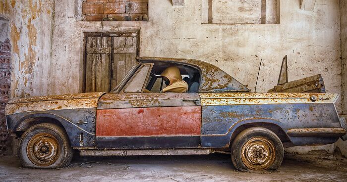 During Our Exploration Of Abandoned Factory, We Were Surprised By Unexpected Finds Of Classic Cars (17 Pics)