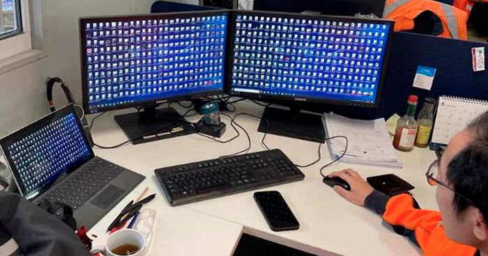 42 Times People Went Overboard And Came Up With 'Cursed' Computers That Earned Their Place On This Twitter Page