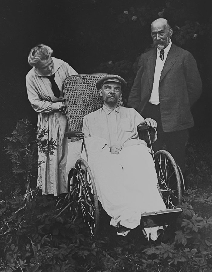 Black and white picture of Vladimir Lenin in the wheelchair