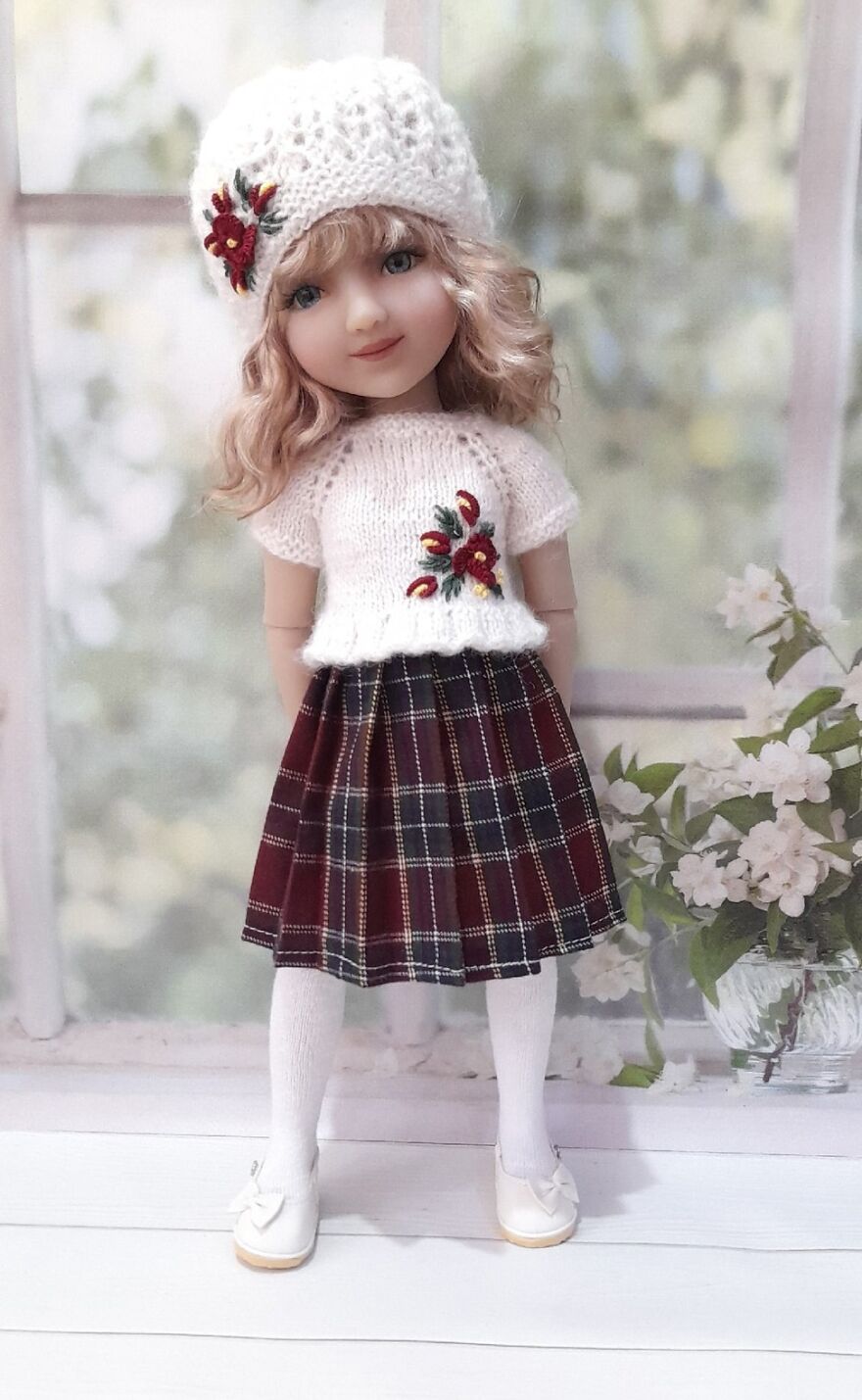 Ruby Red Fashion Friends Doll Clothes.