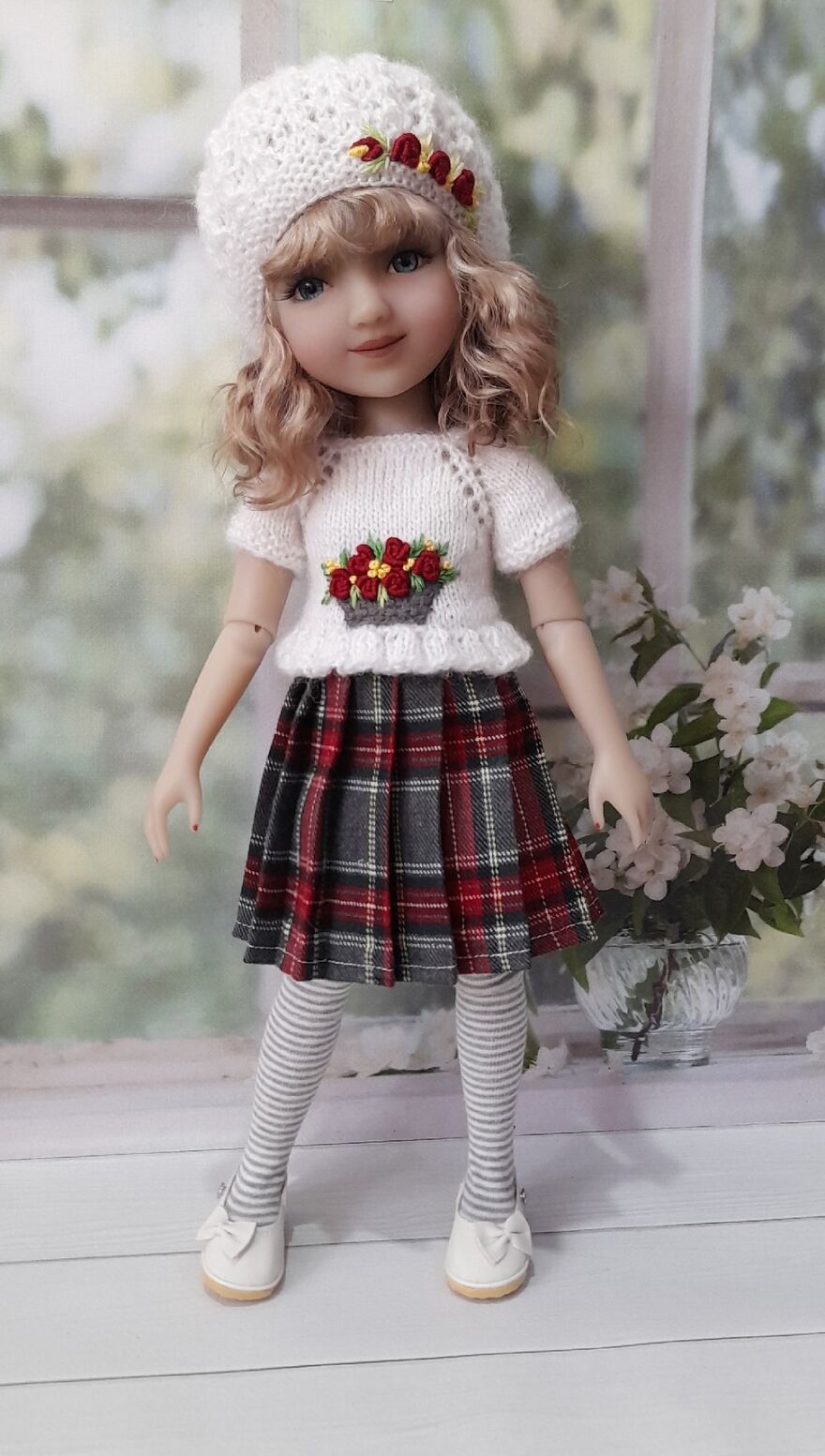 Ruby Red Fashion Friends Doll Clothes.