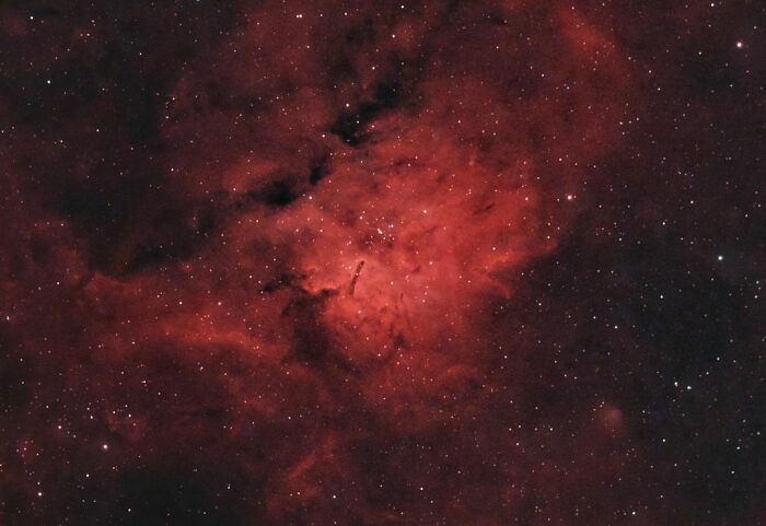 Sh2-86ngc 6823