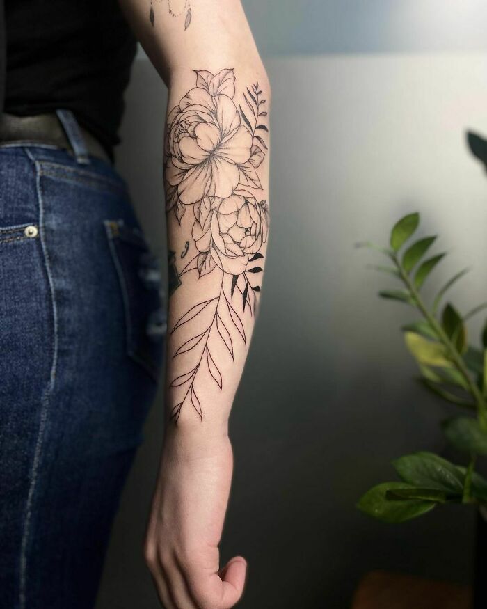 Flower Tattoo on Forearm | Forearm flower tattoo, Forearm tattoo women,  Lower arm tattoos
