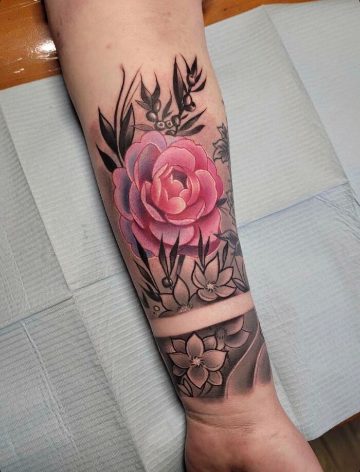 Complete Guide to Flower Tattoos: Origin and Meanings - TattoosWizard