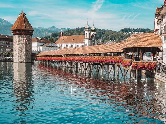 Kapellbrucke Chapel Bridge - Lucerne, Switzerland