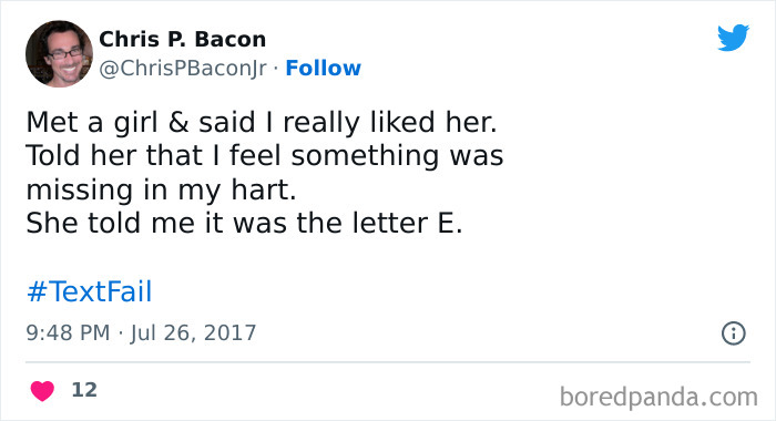 tweet about missed letter "E" in the "Hart"