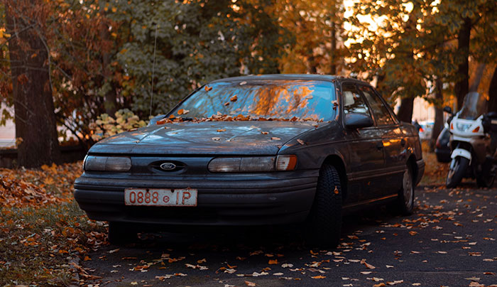 Picture of old Ford car