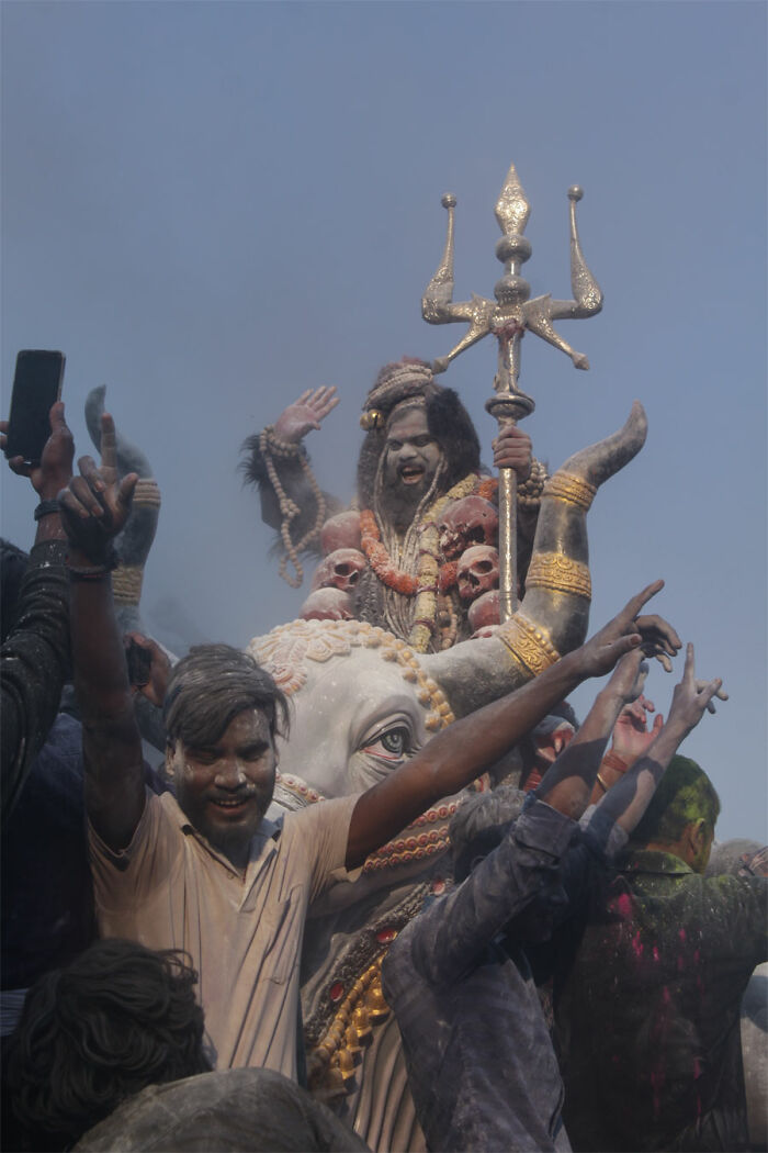 The Festival Of Ashes: Varanasi Masan Ki Holi 2023 (21 Pics)