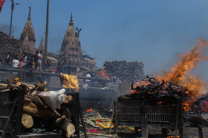 The Festival Of Ashes: Varanasi Masan Ki Holi 2023 (21 Pics)