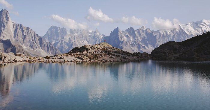 2 Years Ago, My Girlfriend And I Hiked Around Mont Blanc, And Here Are 18 Pics Capturing The Magnificence Of The Mountains